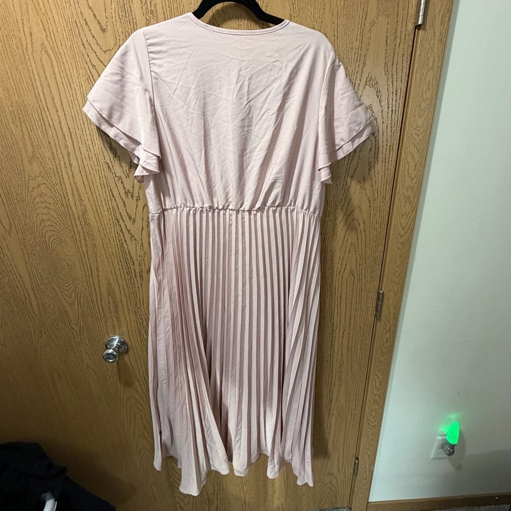 SHEIN Blush Pink Curve Pleated Open Back with a Bow Dress - Picture 8 of 8